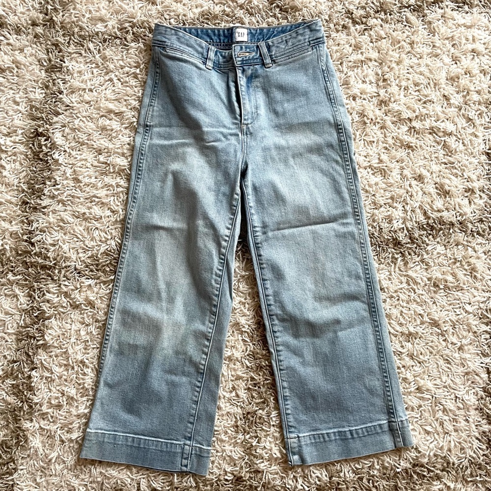 GAP Wide Leg High Rise Cropped Chino in Light Indigo Wash